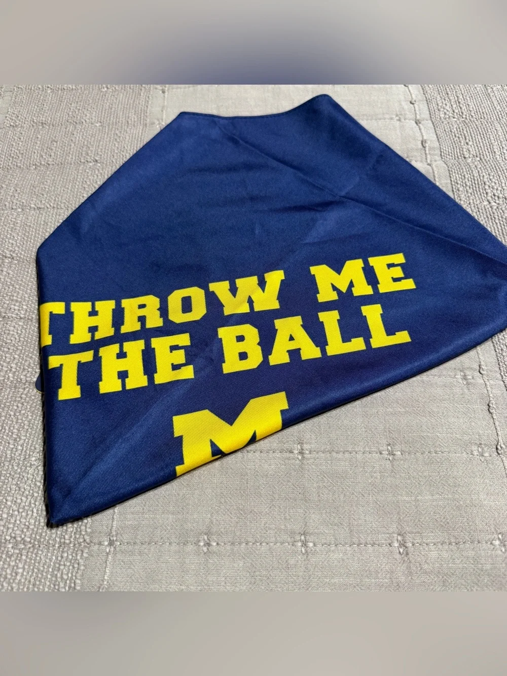 New Michigan Wolverines BARK-BOX Throw Me The Ball Dog Bandana Large
